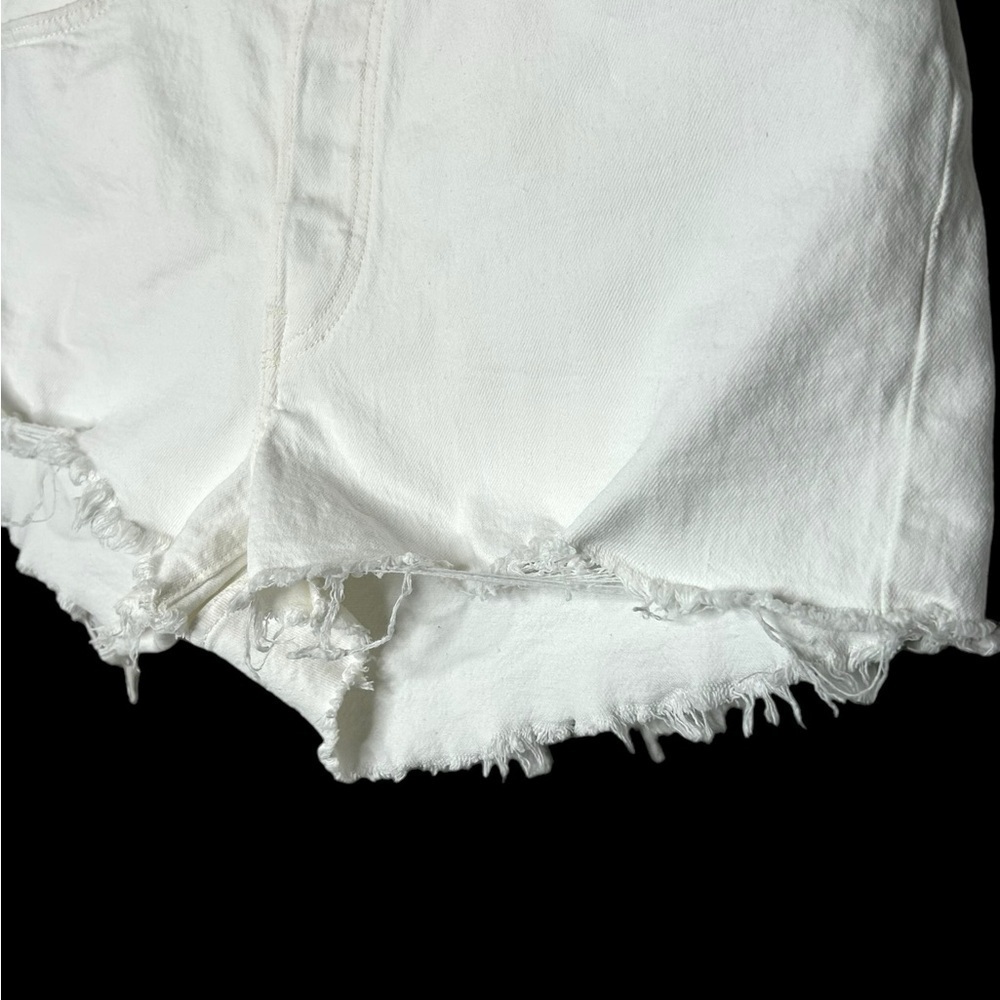 Levi's 501 High Waist Button Fly Cut Off Denim Shorts Waist 32 White Cream - Picture 4 of 16